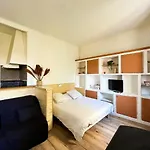 Studio St Raph Szálloda *